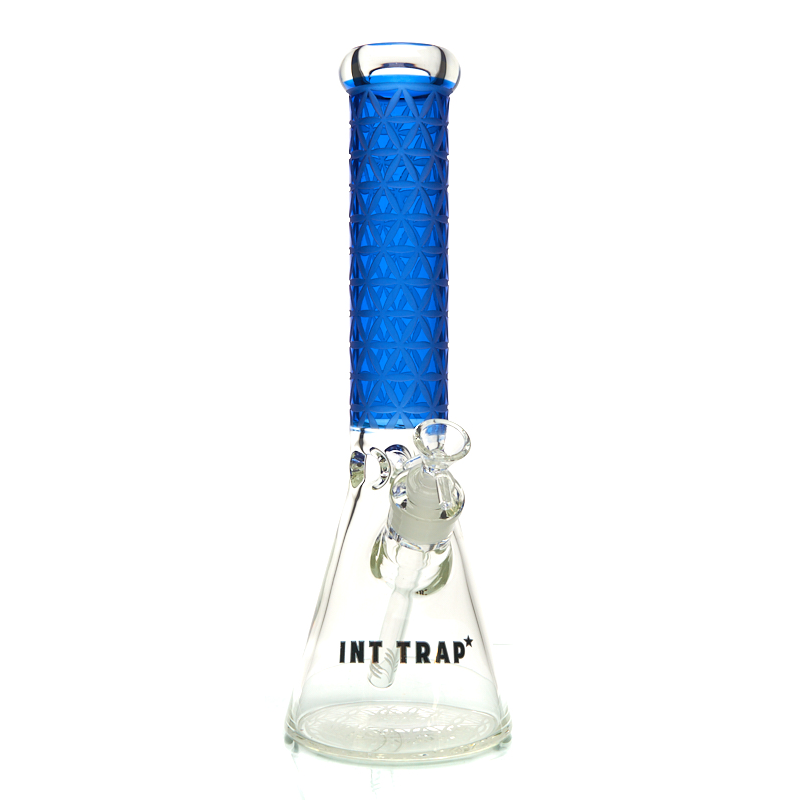 International Trap Star Etched Triangle Beaker