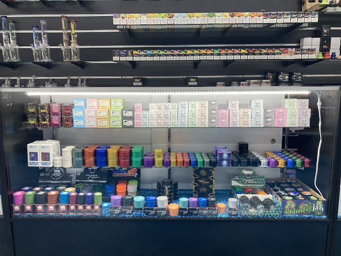 inside vape smoke shop