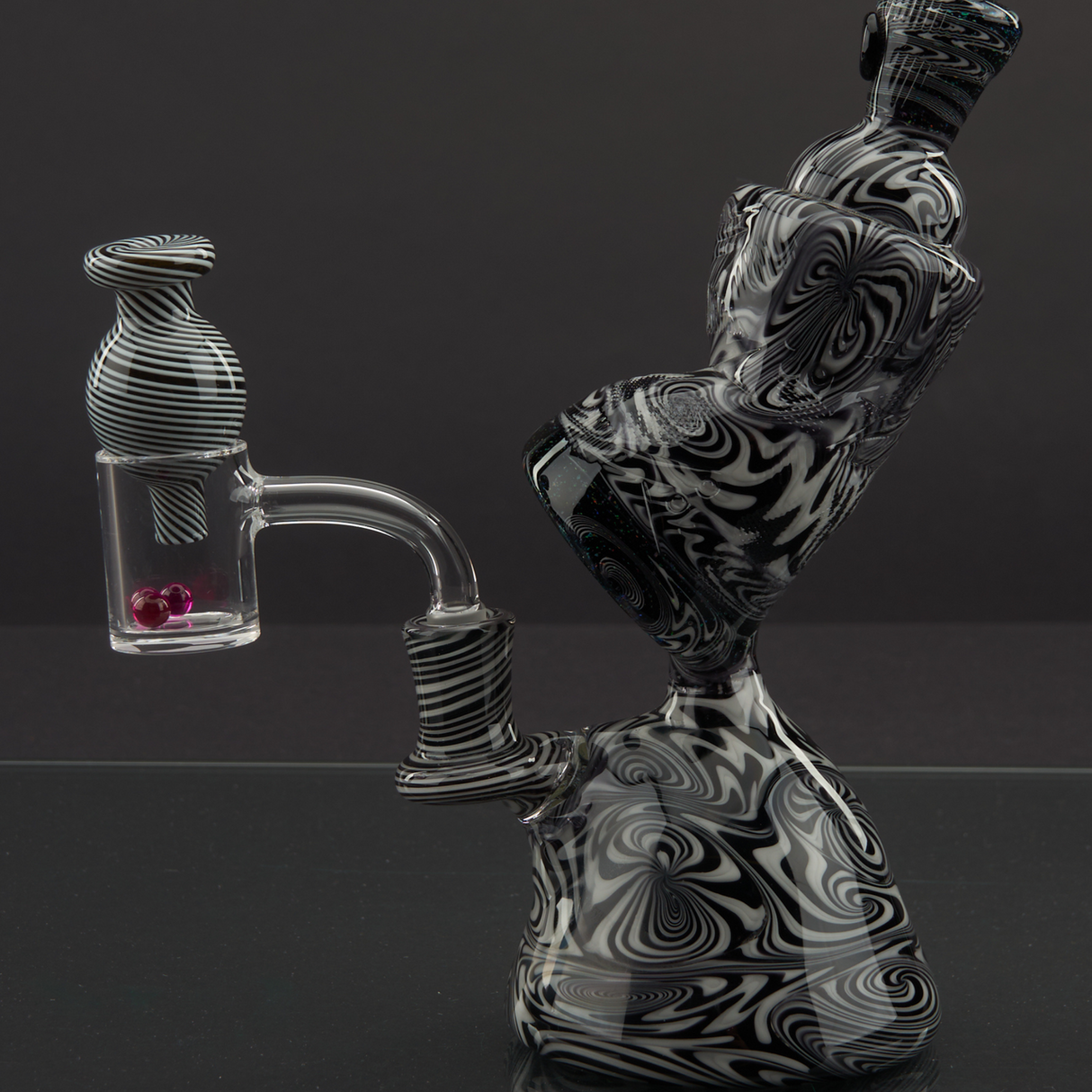 SOLD! Skoeet Glass Spray Can Heady Dab Rig Black/White Wig Wag