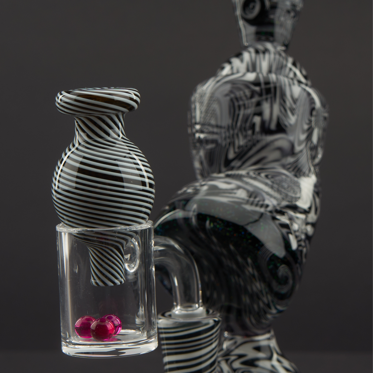 SOLD! Skoeet Glass Spray Can Heady Dab Rig Black/White Wig Wag