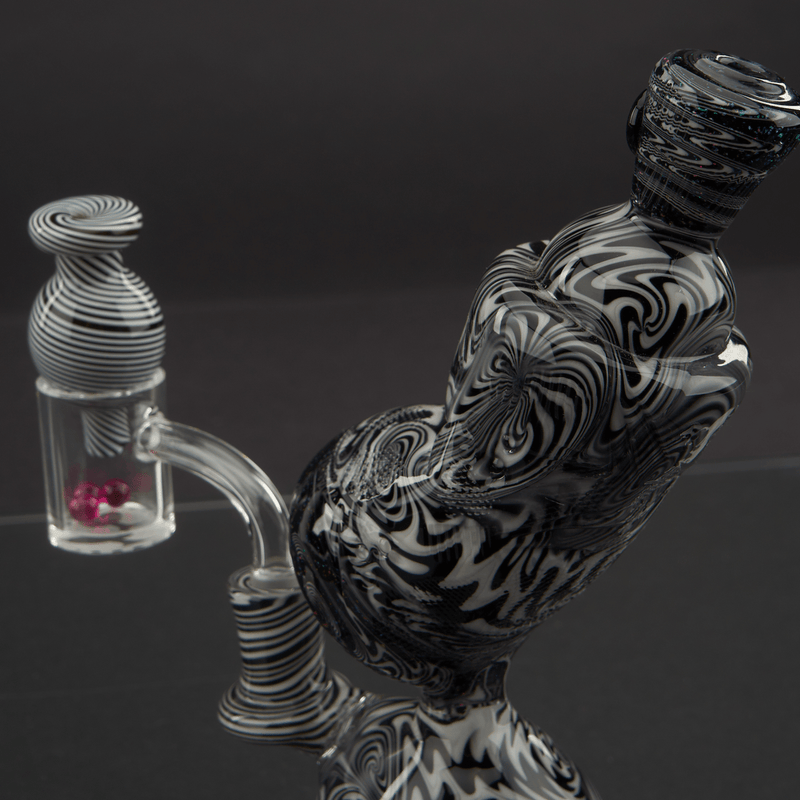 SOLD! Skoeet Glass Spray Can Heady Dab Rig Black/White Wig Wag